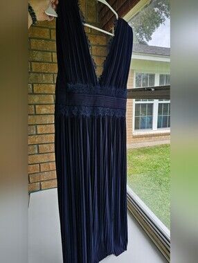 Aosos Deep Navy Pleated V-Neck Maxi Dress - Women's Size 6